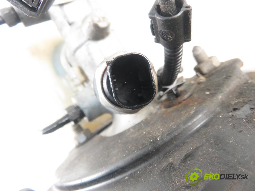 AUDI A3 (8L1) HB 2000 75,00 1.6 - AVU 1595,00 Posilovač 1J1614105R ; 03786206024 (Servočerpadlá, pumpy riadenia)