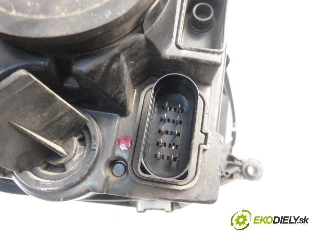 VW GOLF V (1K1) HB 2009 75,00 1.6 - BSE 1595,00 Svetlo LP 1K6941005P