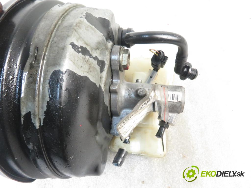 VW PASSAT B5.5 Variant (3B6) KOMBI 2002 110,00 1.8 T 20V - AWT 1781,00 Posilovač 8E0612105J (Servočerpadlá, pumpy riadenia)