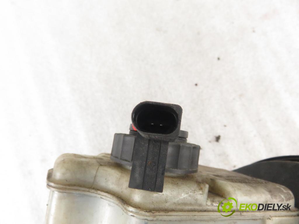 SEAT LEON (1P1) HB 2006 77,00 1.9 TDI - BLS 1896,00 Posilovač 1K1614105AQ ; 0204051358 (Servočerpadlá, pumpy riadenia)