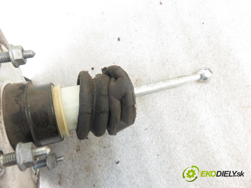 SEAT LEON (1P1) HB 2006 77,00 1.9 TDI - BLS 1896,00 Posilovač 1K1614105AQ ; 0204051358 (Servočerpadlá, pumpy riadenia)