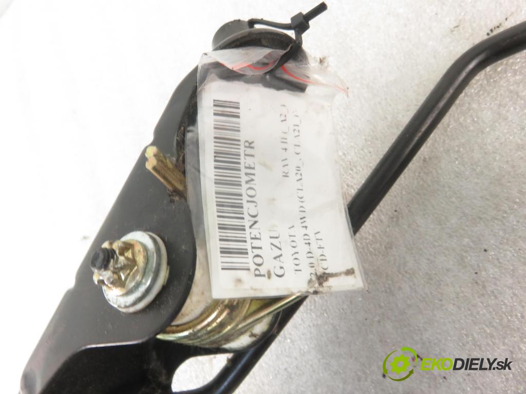 TOYOTA RAV 4 II (_A2_) SUV 2003 85,00 2.0 D-4D 4WD 116 - 1CD-FTV 1995,00 Potenciometer plynu 8928133010 (Pedále)