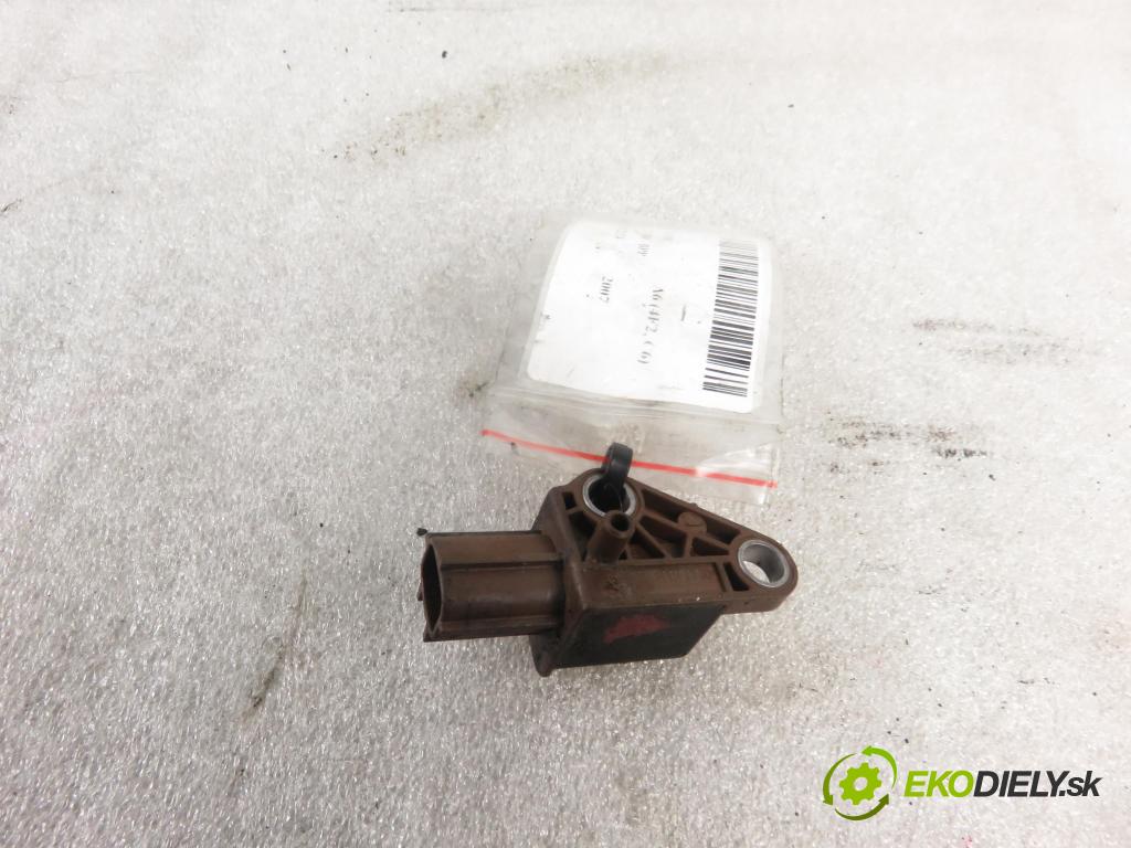 AUDI A6 (4F2, C6) SEDAN 2007 132,00 2.7 TDI 180 - BPP 2698,00 Snímač nárazu 5WK43722 ; 4L0959651 (Snímače nárazu)