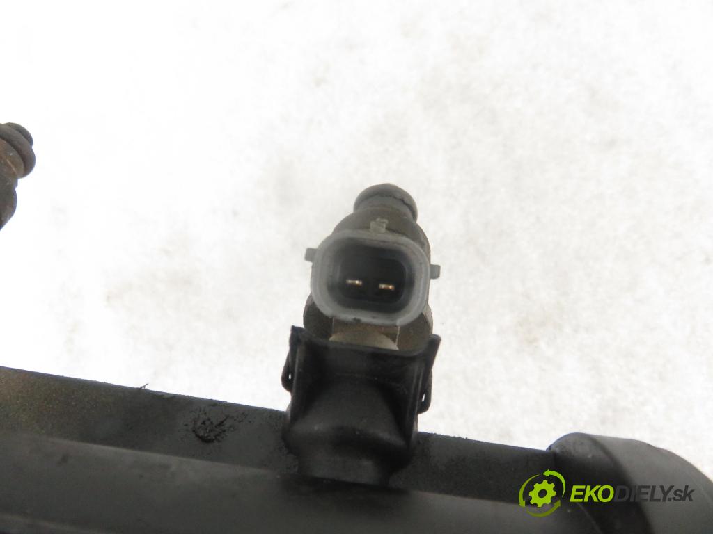 SKODA OCTAVIA II (1Z3) LIFTBACK 2006 75,00 1.6 - BSE 1595,00 Lišta vstrekovacia 06A133317AS ; 06A906031BT (Vstrekovacie lišty)