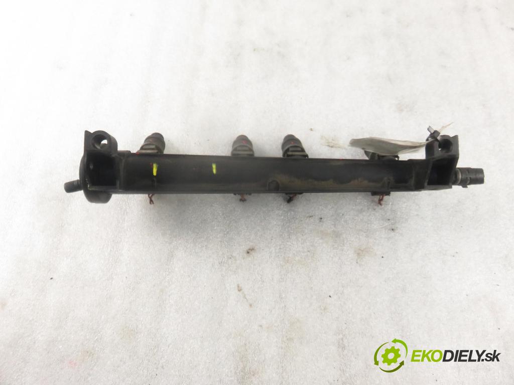 SKODA OCTAVIA II (1Z3) LIFTBACK 2006 75,00 1.6 - BSE 1595,00 Lišta vstrekovacia 06A133317AS ; 06A906031BT (Vstrekovacie lišty)