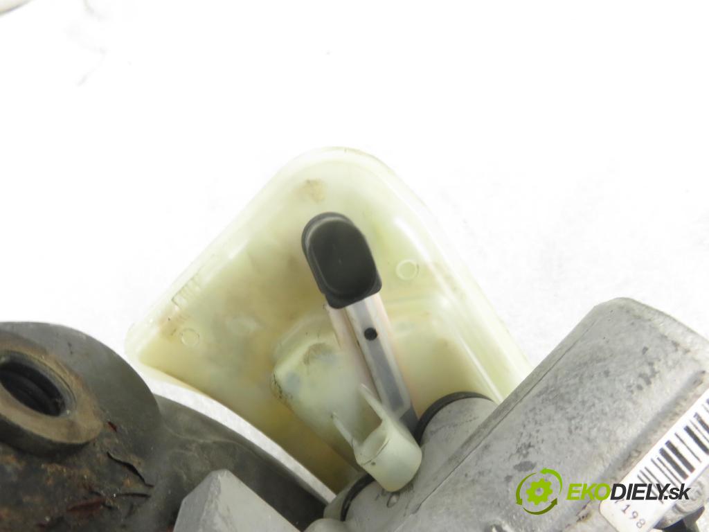 AUDI A6 (4F2, C6) SEDAN 2007 132,00 2.7 TDI 180 - BPP 2698,00 Posilovač 4F0612105G (Servočerpadlá, pumpy riadenia)