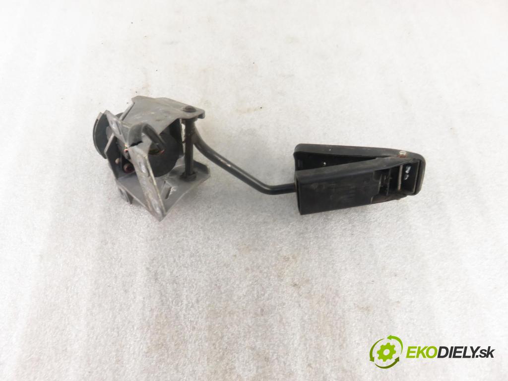 AUDI A6 (4A, C4) SEDAN 1997 0,00 2.5 TDI - AAT 2461,00 Potenciometer plynu 0205001032 ; 028907475B (Pedále)