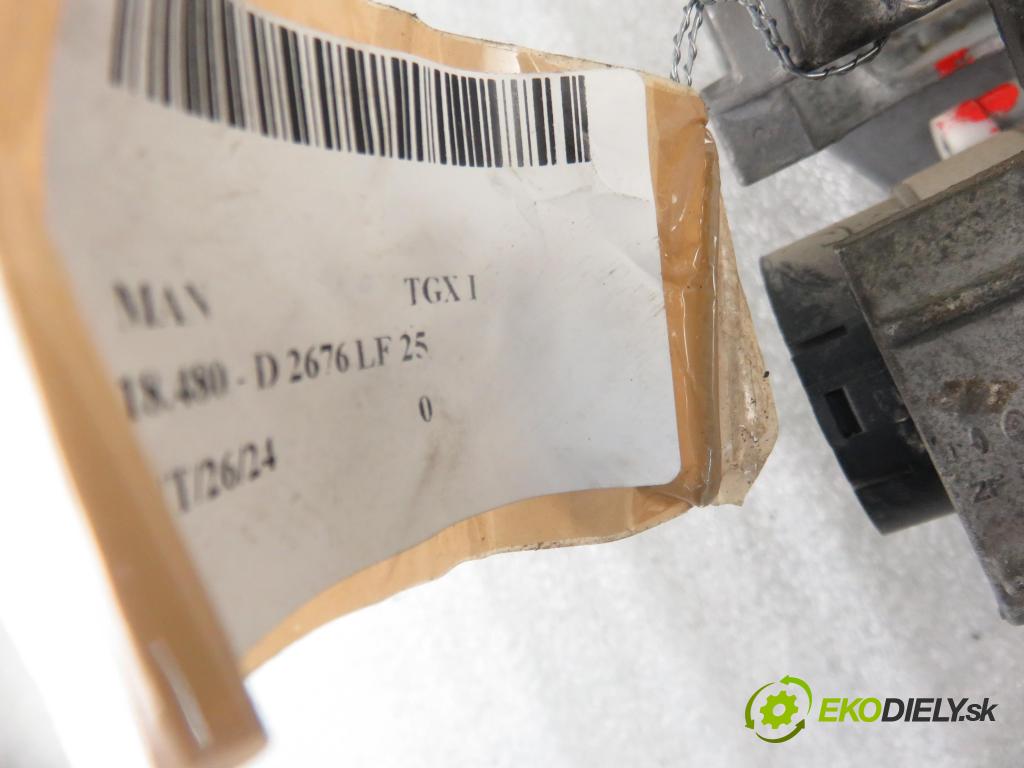MAN TGX I CIĄGNIK SIODŁOWY 2014 353,00 18.480 - D 2676 LF 25 12419,00 spinačka 7360051146 (Spínacie skrinky a kľúče)