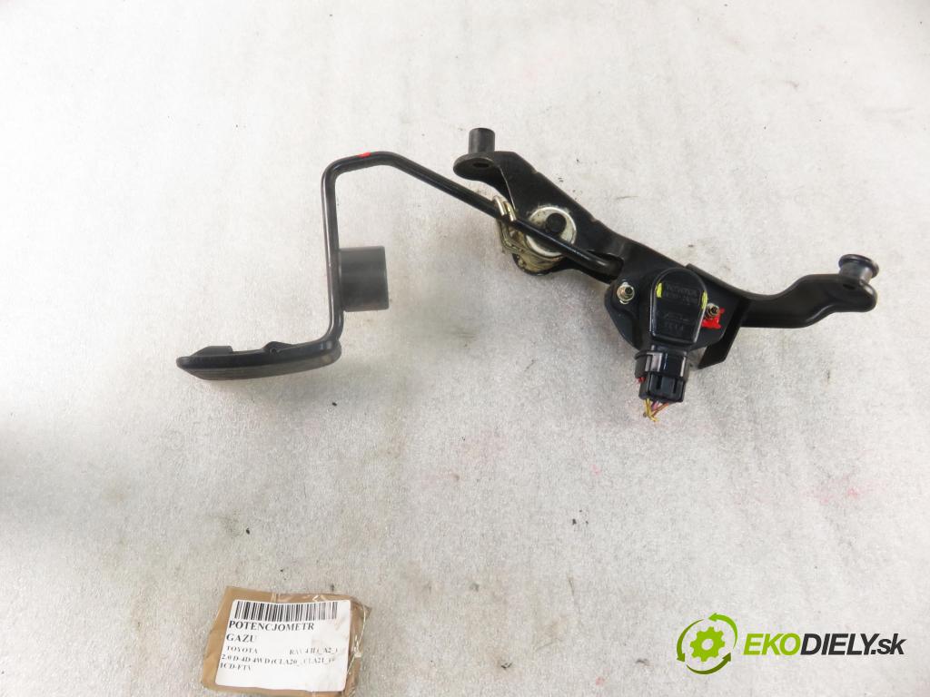 TOYOTA RAV 4 II (_A2_) SUV 2003 85,00 2.0 D-4D 4WD 116 - 1CD-FTV 1995,00 Potenciometer plynu 8928133010 (Pedále)