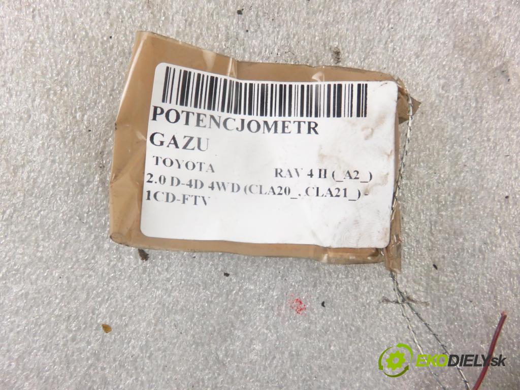 TOYOTA RAV 4 II (_A2_) SUV 2003 85,00 2.0 D-4D 4WD 116 - 1CD-FTV 1995,00 Potenciometer plynu 8928133010 (Pedále)