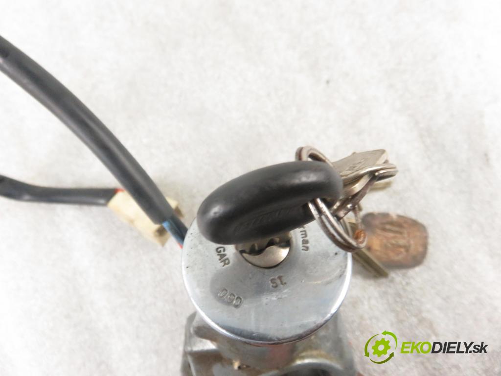 FIAT 126 (126_) FASTBACK 1984 17,00 650 - 126 A1.000 652,00 spinačka  (Spínacie skrinky a kľúče)