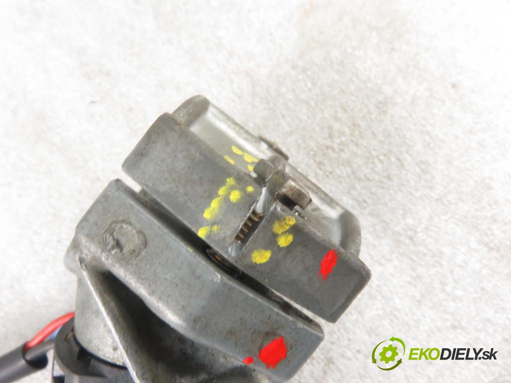 FIAT 126 (126_) FASTBACK 1984 17,00 650 - 126 A1.000 652,00 spinačka  (Spínacie skrinky a kľúče)