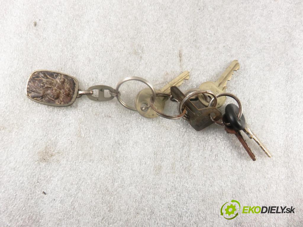 FIAT 126 (126_) FASTBACK 1984 17,00 650 - 126 A1.000 652,00 spinačka  (Spínacie skrinky a kľúče)