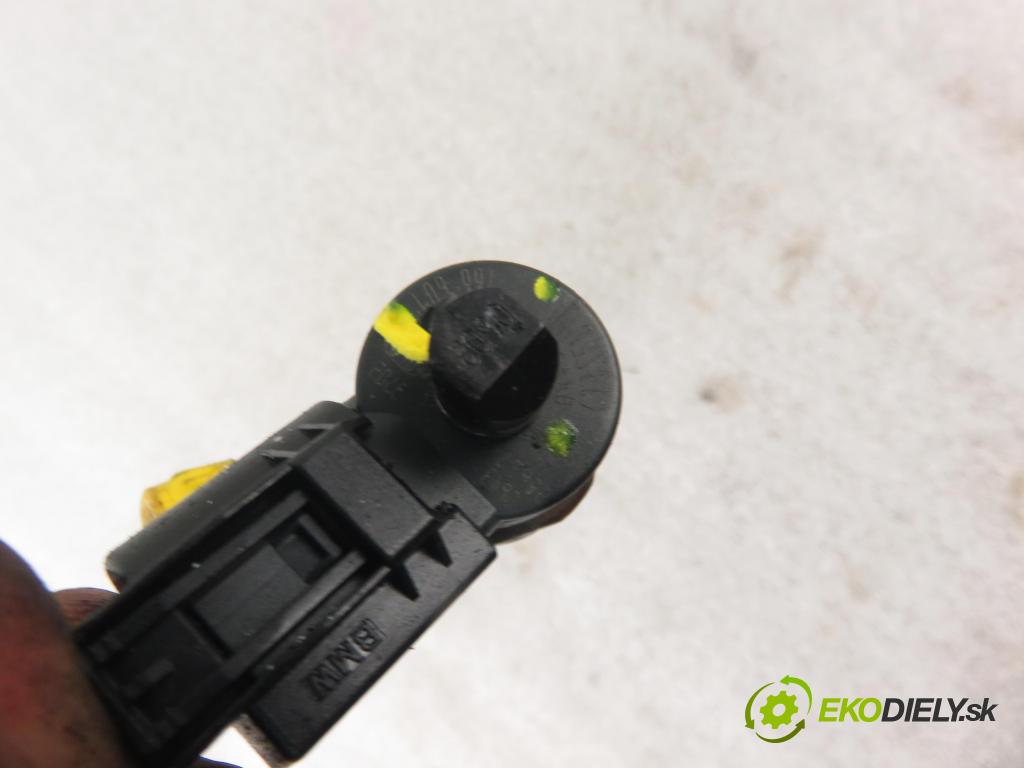 BMW 3 (E46) SEDAN 2002 110,00 320 d 150 - M47 D20 (204D4) 1995,00 vstrekovač 0445110080 ; 7788609 (Vstrekovač paliva)