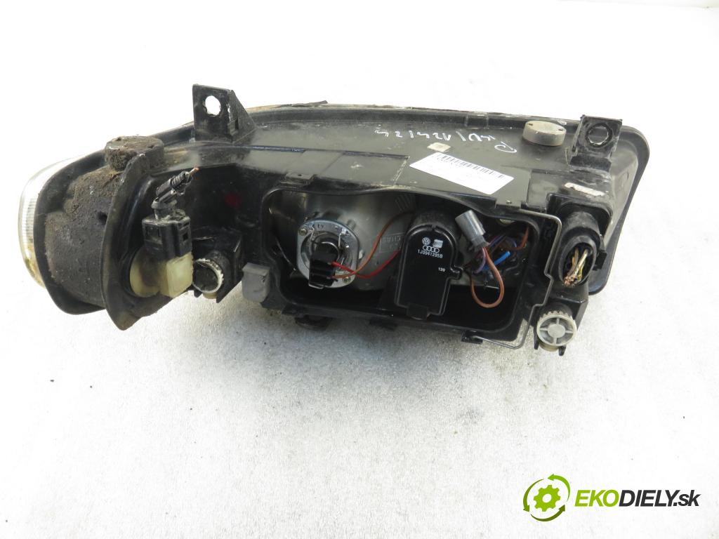 SEAT TOLEDO II (1M2) SEDAN 2001 92,00 1.8 20V 125 - AGN 1781,00 Svetlo PP 1M1941002B