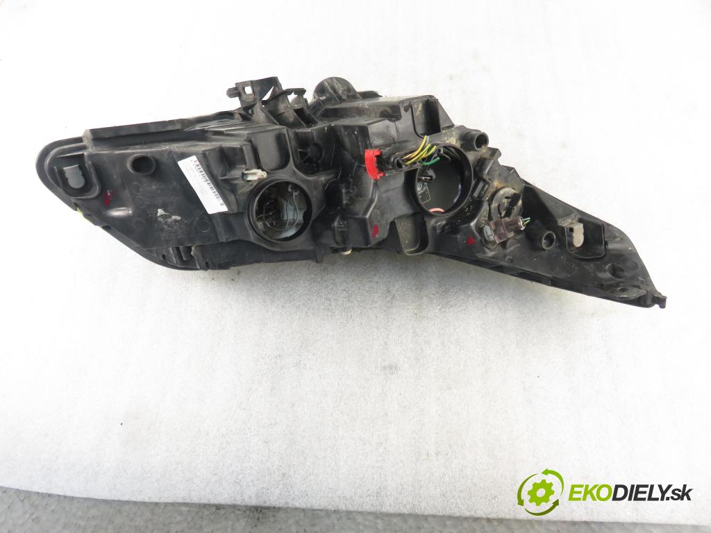 CITROEN C4 I (LC_) HB 2005 80,00 1.6 16V - NFU (TU5JP4) 1587,00 Svetlo LP 9646893980