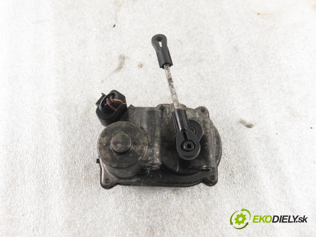 AUDI A6 (4F2, C6) SEDAN 2006 165,00 3.0 TDI quattro - BMK 2967,00 nastavovač svod, potrubí 059129086E ; A2C53112910 (Ostatní)