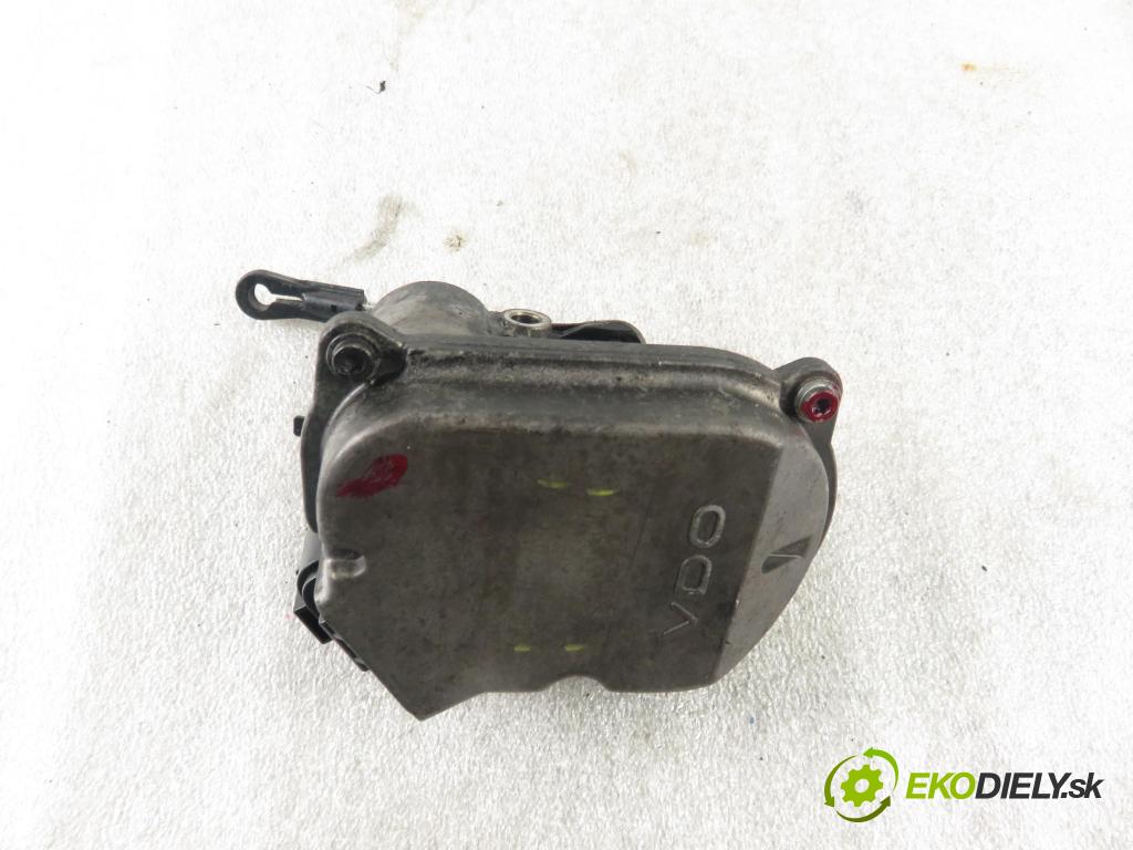 AUDI A6 (4F2, C6) SEDAN 2006 165,00 3.0 TDI quattro - BMK 2967,00 nastavovač svod, potrubí 059129086E ; A2C53112910 (Ostatní)