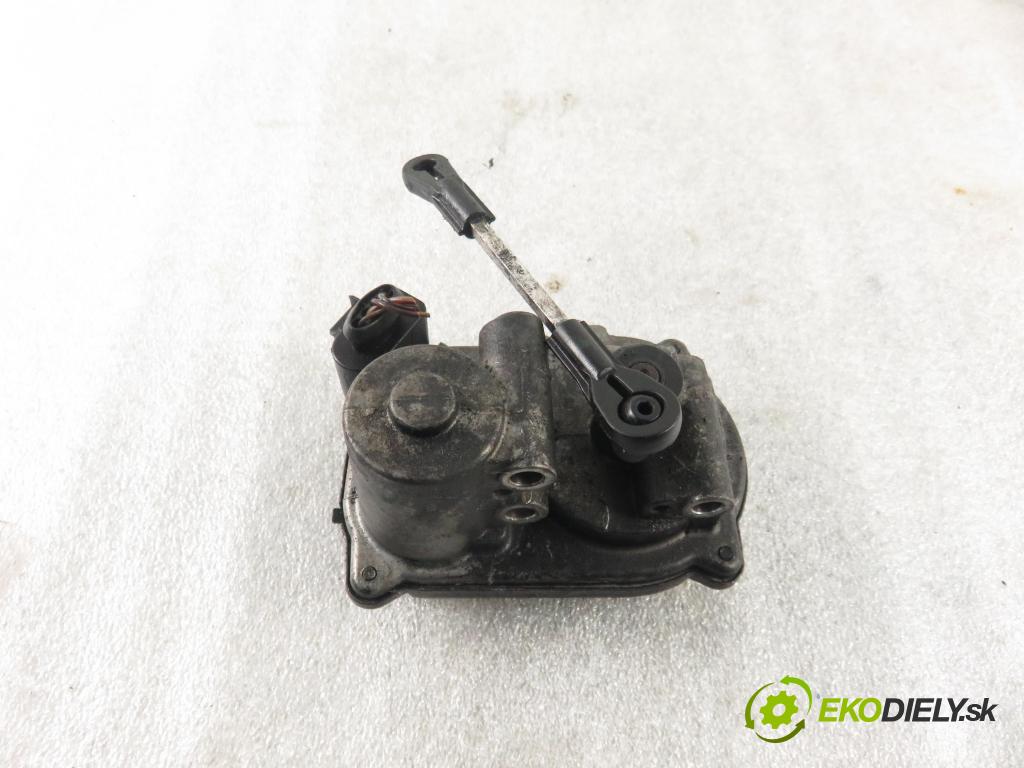 AUDI A6 (4F2, C6) SEDAN 2006 165,00 3.0 TDI quattro - BMK 2967,00 nastavovač svod, potrubí 059129086E ; A2C53112910 (Ostatní)