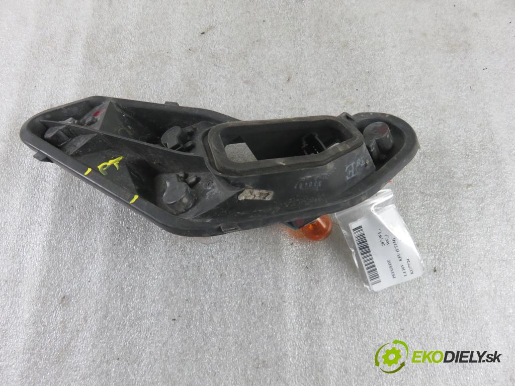 PEUGEOT 207 (WA_, WC_) HB 2006 65,00 1.4 16V - KFU (ET3J4) 1360,00 vložka svetla pravy zadné VP5PFX13N004AA