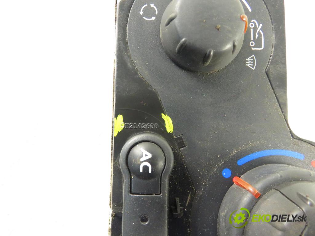 RENAULT KANGOO / GRAND KANGOO II (KW0/1_) KOMBIVAN 2008 63,00 1.5 dCi (KW0B) - K9K 802 1461,00 Panel kúrenia KLIMATIZACE: 5F2142600