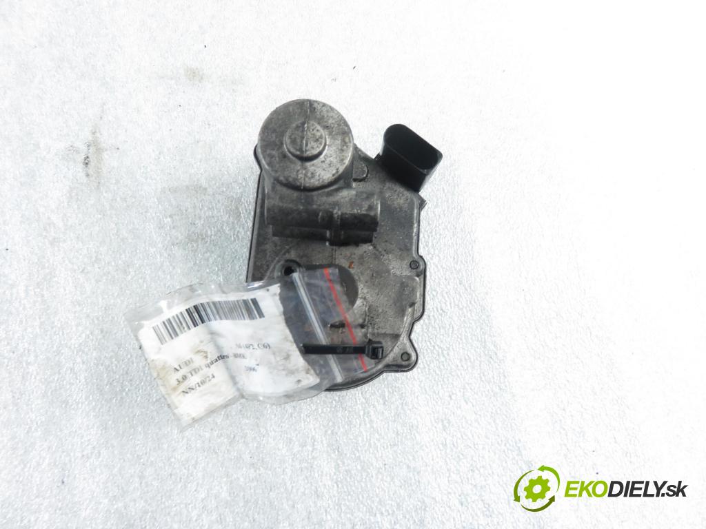 AUDI A6 (4F2, C6) SEDAN 2006 165,00 3.0 TDI quattro - BMK 2967,00 nastavovač svod, potrubí 059129086E ; A2C53112910 (Ostatní)