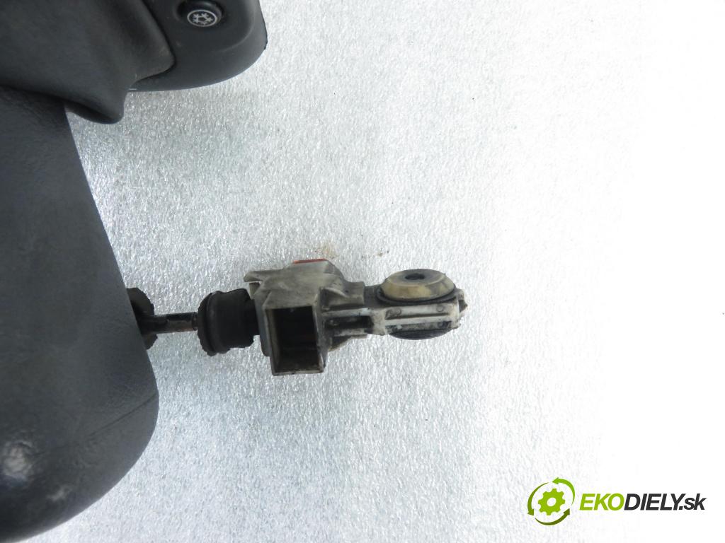 RENAULT THALIA I (LB0/1/2_) SEDAN 2004 0,00 1.4 16V - K4J 712 1390,00 ZVEDÁK: 8200144089