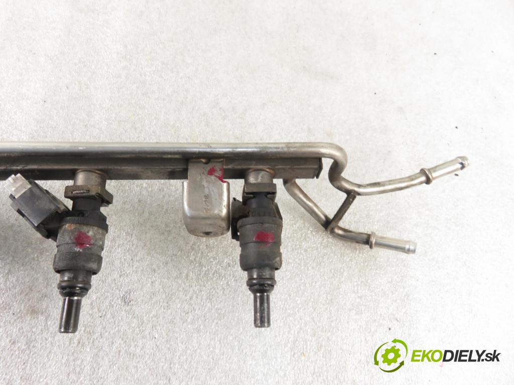 SEAT TOLEDO II (1M2) SEDAN 2001 92,00 1.8 20V 125 - AGN 1781,00 Lišta vstrekovacia 06A906031D ; 06A133317E (Vstrekovacie lišty)