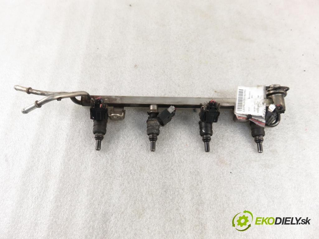 SEAT TOLEDO II (1M2) SEDAN 2001 92,00 1.8 20V 125 - AGN 1781,00 Lišta vstrekovacia 06A906031D ; 06A133317E (Vstrekovacie lišty)