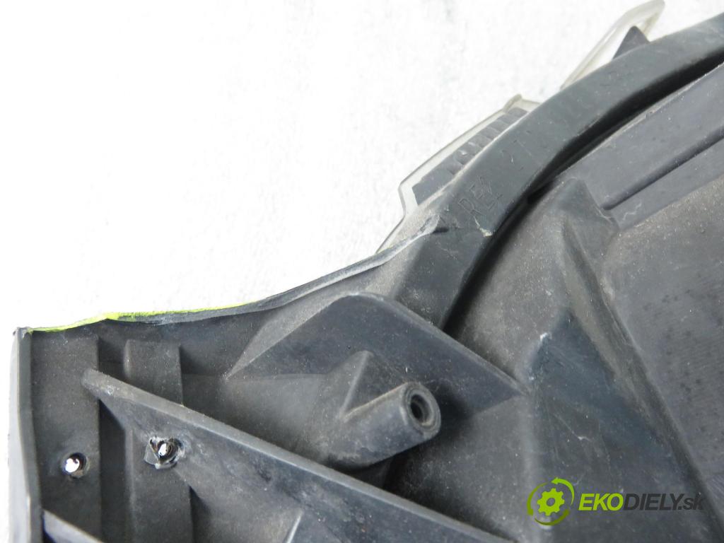 OPEL ASTRA H (A04) HB 2005 59,00 1.7 CDTI - Z 17 DTL 1686,00 Svetlo PP 24451033