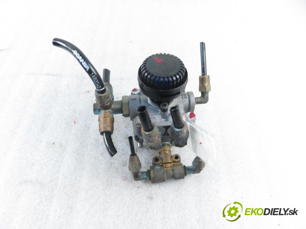 SCANIA R I CIĄGNIK SIODŁOWY 2016 331,00 R450 R6 - DC 13.147 euro6 12742,00 ventily PNEUMATICKÉ: 9730110500 ; 1425183