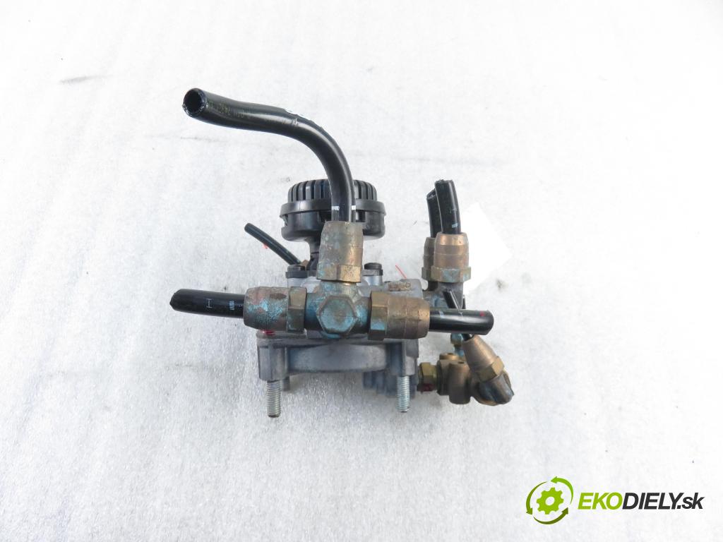 SCANIA R I CIĄGNIK SIODŁOWY 2016 331,00 R450 R6 - DC 13.147 euro6 12742,00 ventily PNEUMATICKÉ: 9730110500 ; 1425183