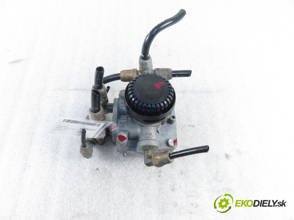 SCANIA R I CIĄGNIK SIODŁOWY 2016 331,00 R450 R6 - DC 13.147 euro6 12742,00 ventily PNEUMATICKÉ: 9730110500 ; 1425183