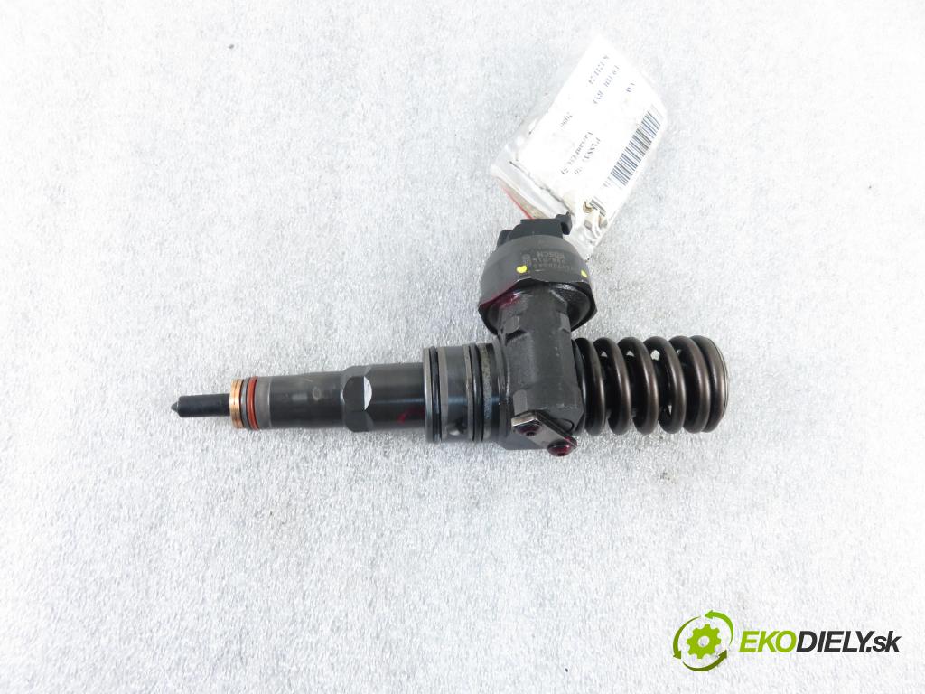 VW PASSAT B6 Variant (3C5) KOMBI 2006 77,00 1.9 TDI - BXE 1896,00 Vstrekovač 038130073AG ; 0414720215 (Vstrekovače)