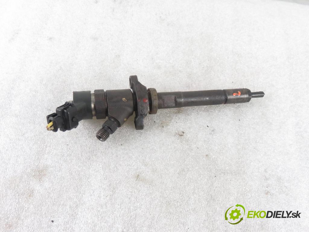 PEUGEOT 307 (3A/C) HB 2005 80,00 1.6 HDi 110 1560,00 vstrekovač 0445110188 (Vstrekovače)