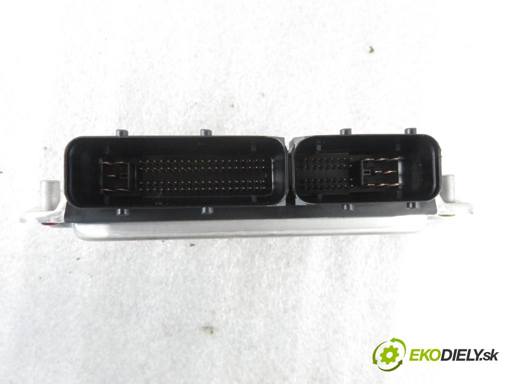 AUDI A4 (8E2, B6) SEDAN 2001 96,00 1.9 TDI PD 130 - AWX 1896,00 Riadiaca jednotka Motor 038906019CG ; 0281010406