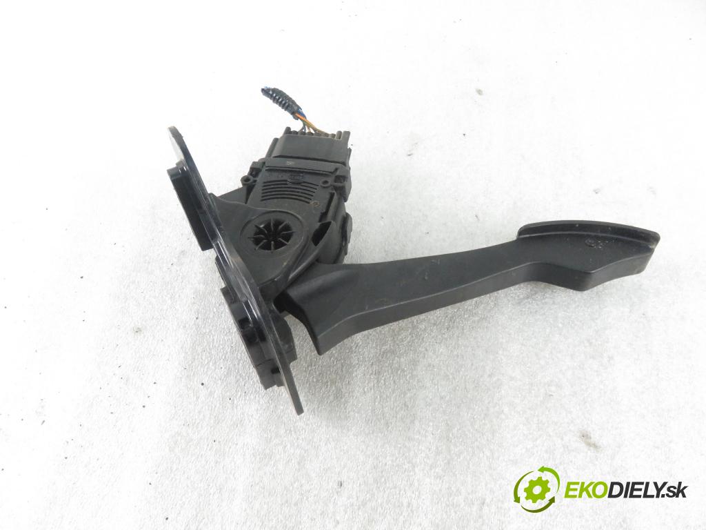 FORD TRANSIT Furgon (FA_ _) FURGON 2013 74,00 2.2 TDCi - DRFB 2198,00 Potenciometer plynu CC119F836AA ; 6PV00923821 (Pedále)