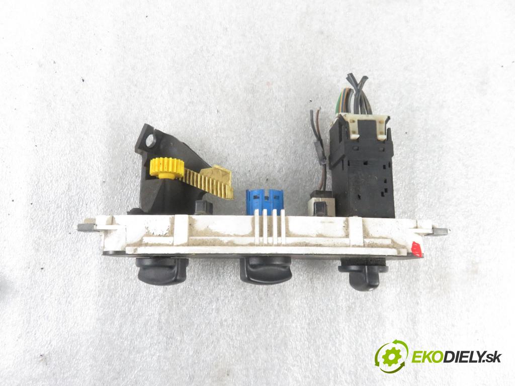 FORD TRANSIT Furgon (FA_ _) FURGON 2013 74,00 2.2 TDCi - DRFB 2198,00 Panel kúrenia KLIMATIZACE: YC1H18K391CD