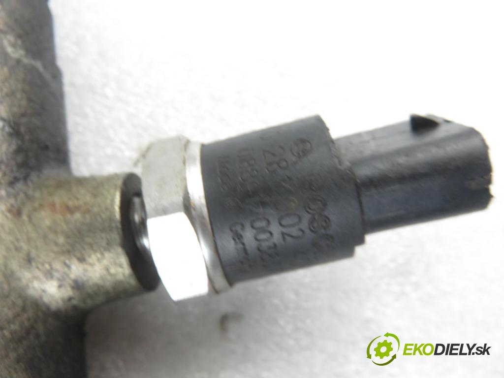 RENAULT MASTER II Skrzynia (FD) FURGON 2004 73,00 2.5 dCi 100 - G9U 754 2464,00 Lišta vstrekovacia 8200023961 ; 0445214025 (Vstrekovacie lišty)