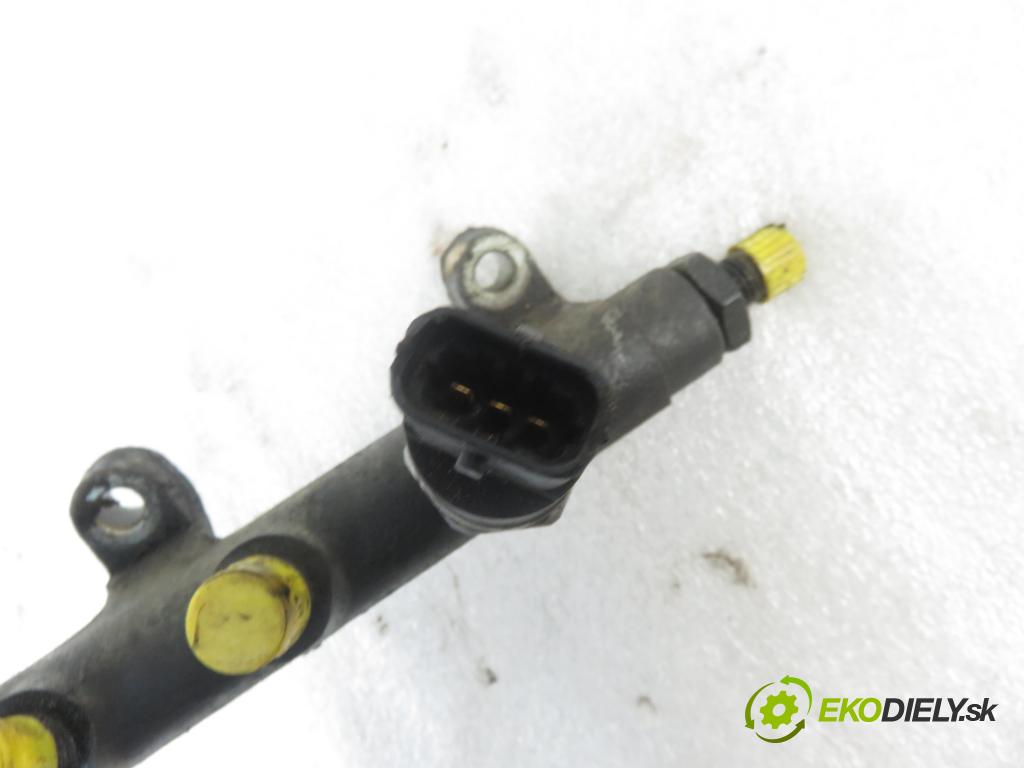 RENAULT MASTER II Skrzynia (FD) FURGON 2004 73,00 2.5 dCi 100 - G9U 754 2464,00 Lišta vstrekovacia 8200023961 ; 0445214025 (Vstrekovacie lišty)