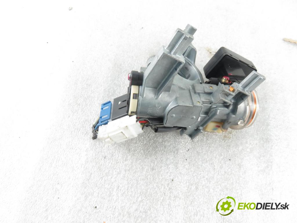 MITSUBISHI OUTLANDER I (CU_W) SUV 2005 118,00 2.4 4WD 160 (CU5W) - 4G69 2378,00 spinačka MR587312 (Spínacie skrinky a kľúče)