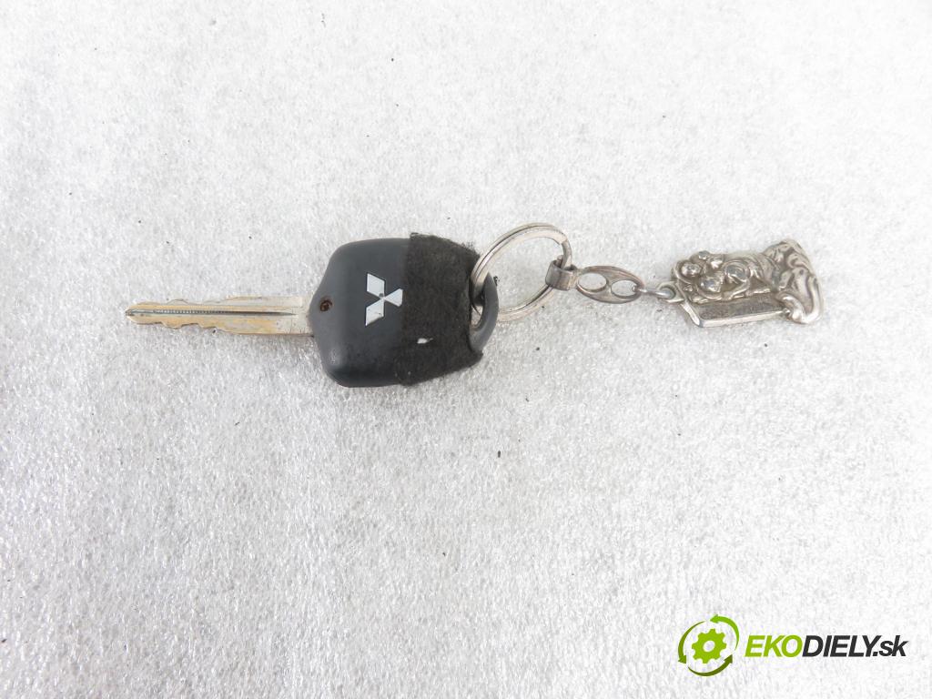 MITSUBISHI OUTLANDER I (CU_W) SUV 2005 118,00 2.4 4WD 160 (CU5W) - 4G69 2378,00 spinačka MR587312 (Spínacie skrinky a kľúče)