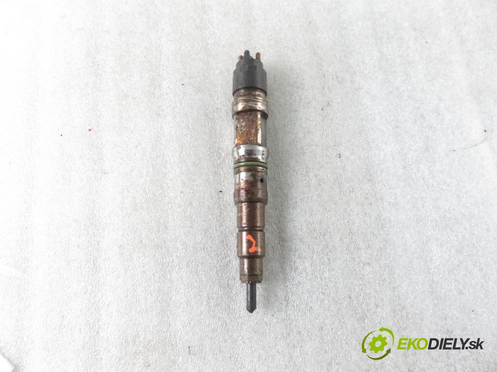 MAN TGX I CIĄGNIK SIODŁOWY 2014 353,00 18.480 - D 2676 LF 25 12419,00 vstrekovač  (Vstrekovač paliva)