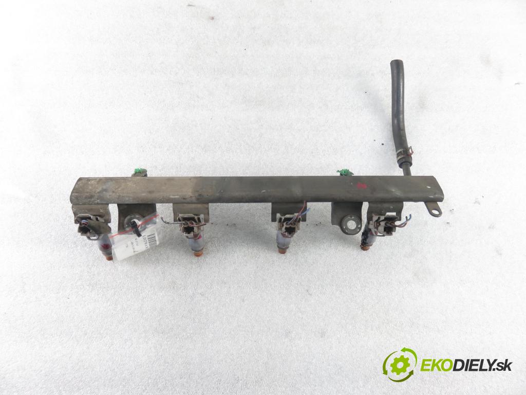 SUZUKI IGNIS (FH) HB 2001 61,00 1.3 4WD 83 (RG413) - M13A 1328,00 Lišta vstrekovacia  (Vstrekovacie lišty)