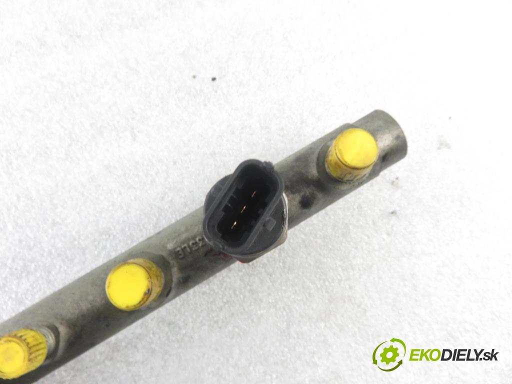 MITSUBISHI SPACE STAR nadwozie wielkoprzestrzenne (MPV) (DG_A) MINIVAN 2004 75,00 1.9 DI-D 102 - F9Q1 1870,00 Lišta vstrekovacia  0445214024 ; 8200347176 ; 0281002522 (Vstrekovacie lišty)