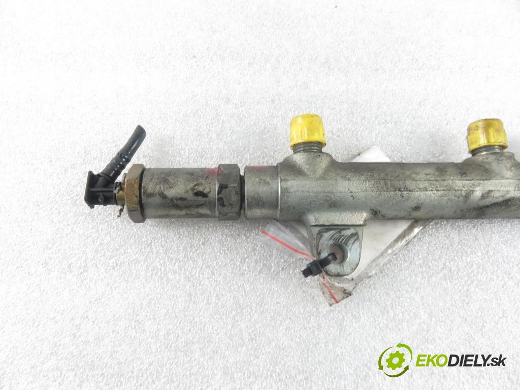 MITSUBISHI SPACE STAR nadwozie wielkoprzestrzenne (MPV) (DG_A) MINIVAN 2004 75,00 1.9 DI-D 102 - F9Q1 1870,00 Lišta vstrekovacia  0445214024 ; 8200347176 ; 0281002522 (Vstrekovacie lišty)