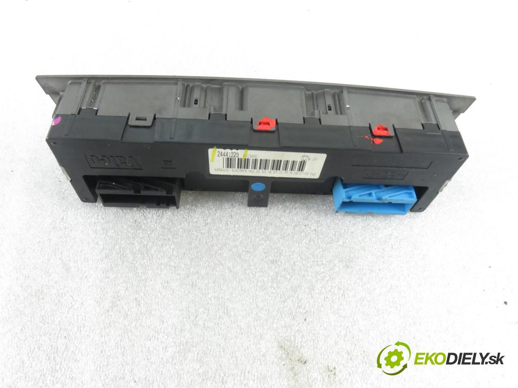OPEL VECTRA C GTS (Z02) LIFTBACK 2003 90,00 1.8 16V 122 - Z 18 XE 1796,00 Panel topení KLIMATIZACE: 24441229