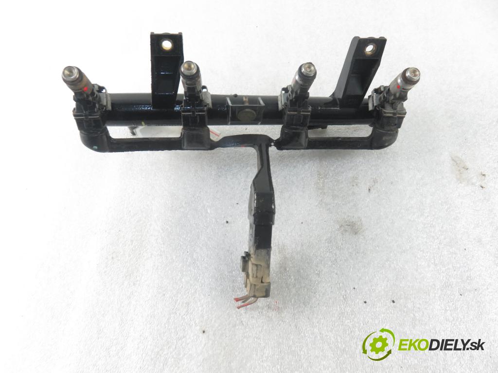 PEUGEOT 206 liftback (2A/C) HB 2002 440,00 1.1 i - HFX (TU1JP) 1124,00 Lišta vstrekovacia 9628982980D (Vstrekovacie lišty)