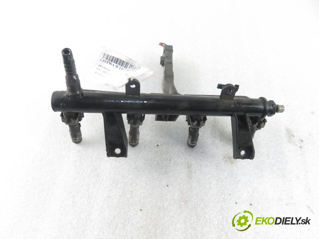 PEUGEOT 206 liftback (2A/C) HB 2002 440,00 1.1 i - HFX (TU1JP) 1124,00 Lišta vstrekovacia 9628982980D (Vstrekovacie lišty)