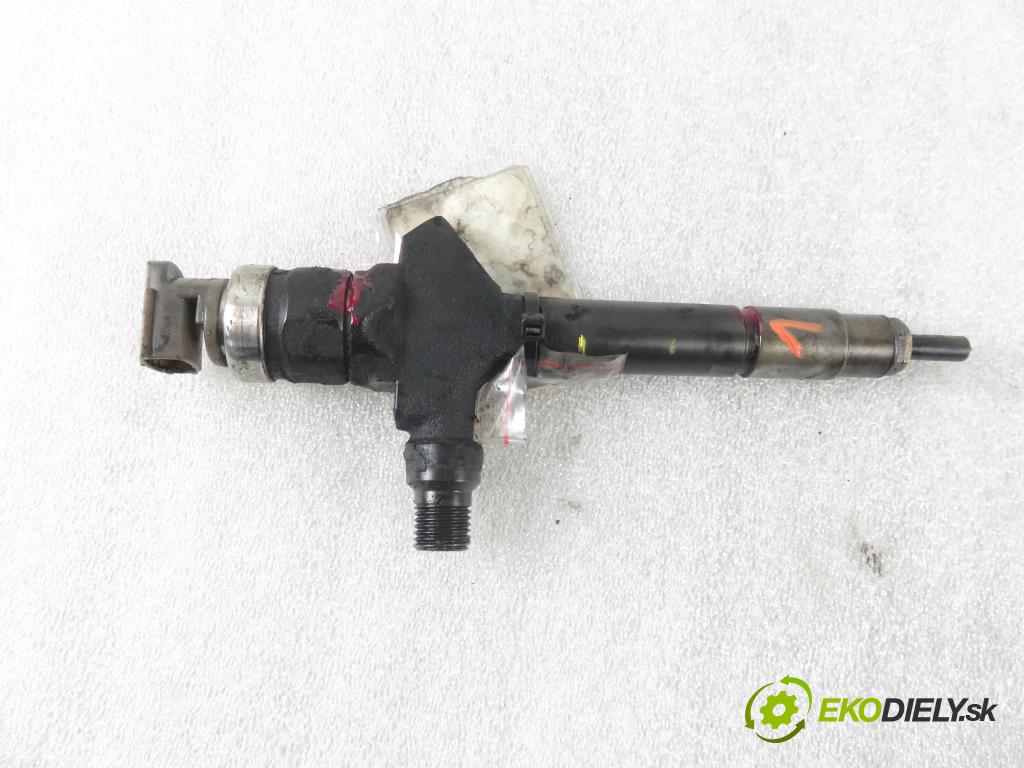 MAZDA 5 (CR19) MINIVAN 2006 81,00 2.0 MZR-CD 110 - RF7J 1998,00 vstrekovač RF7J13H50 (Vstrekovače)